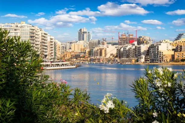 Charming 3Br Apt With City Views & Wifi In Swieqi By 360 Estates Is-Swieqi Apartment